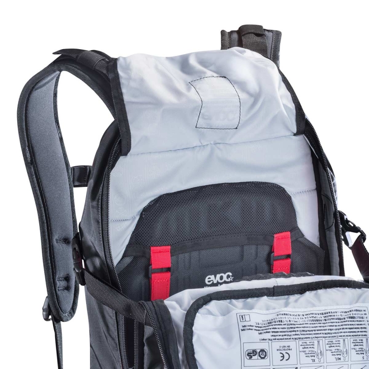 Rowerowy plecak z ochraniaczem Evoc FR Enduro BLACKLINE 16 M/L