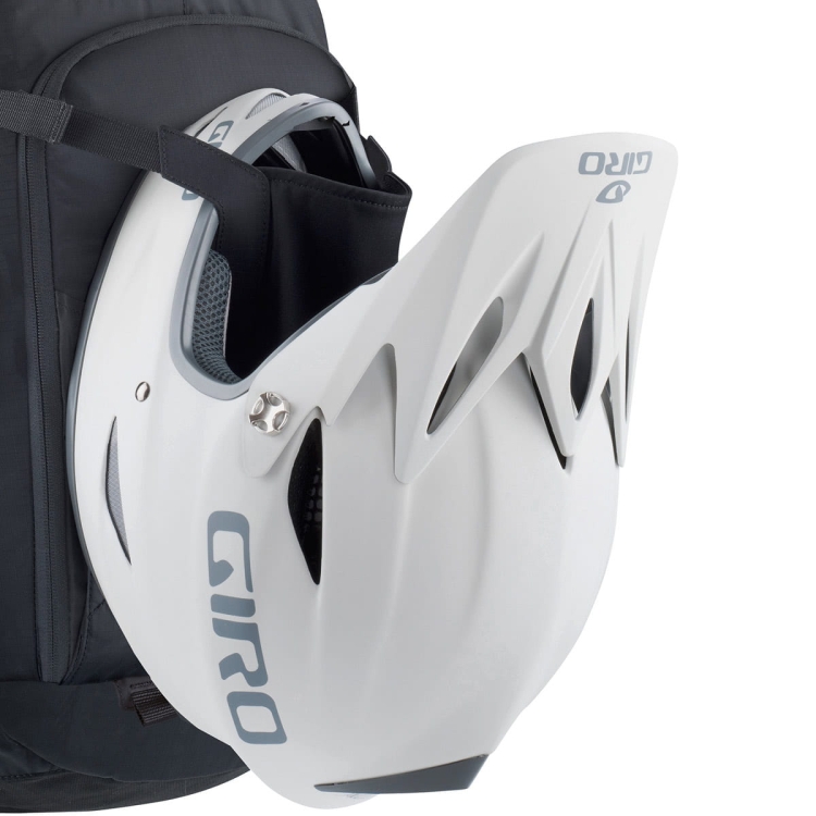 Rowerowy plecak z ochraniaczem Evoc FR Enduro BLACKLINE 16 M/L