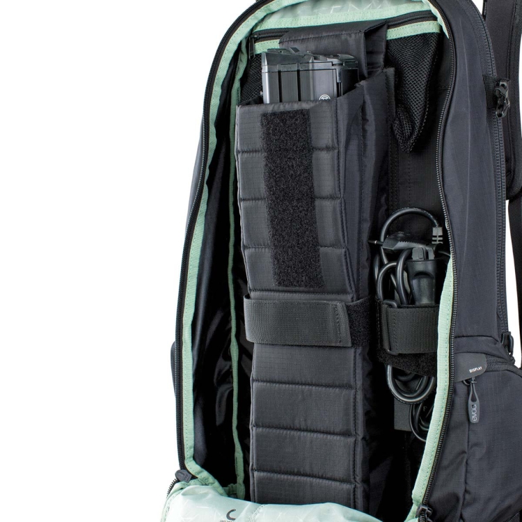 Plecak z protektorem Evoc FR Trail E-RIDE 20-Black M/L