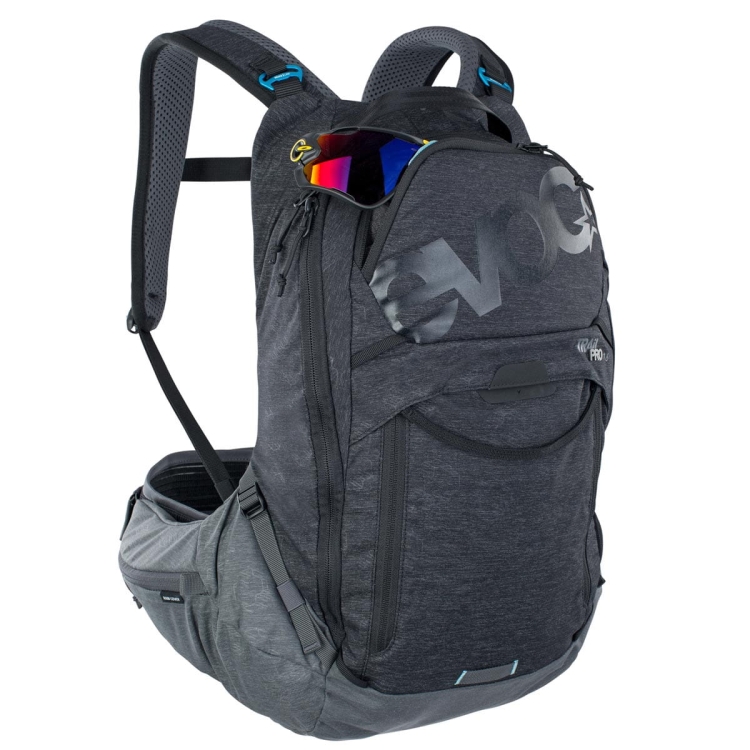 Plecak z ochraniaczem Evoc Trail PRO 16-Black-Carbon Grey S/M