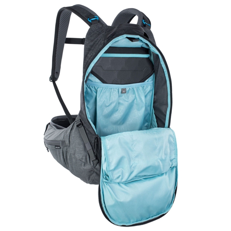 Plecak z ochraniaczem Evoc Trail PRO 16-Black-Carbon Grey S/M