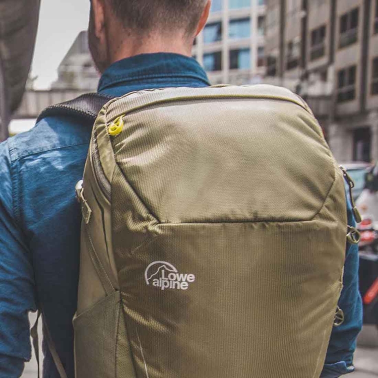 Plecak z miejscem na laptopa Lowe Alpine Link 22 - Burnt Olive
