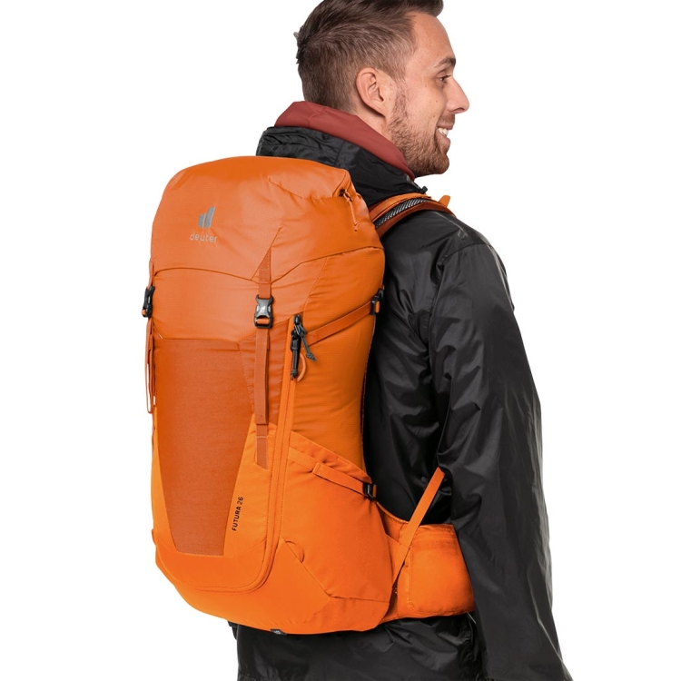 Turystyczny plecak z siatką Deuter Futura 26 - Chestnut-Mandarine