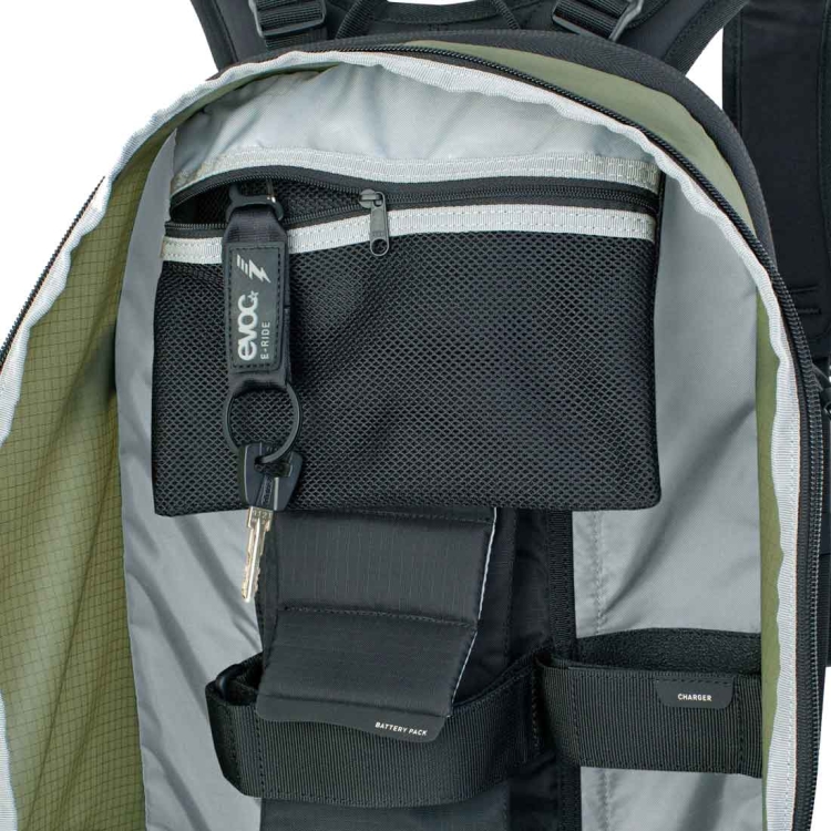 Plecak rowerowy z protektorem Evoc FR Tour E-RIDE 30 - Dark Olive-Black M/L