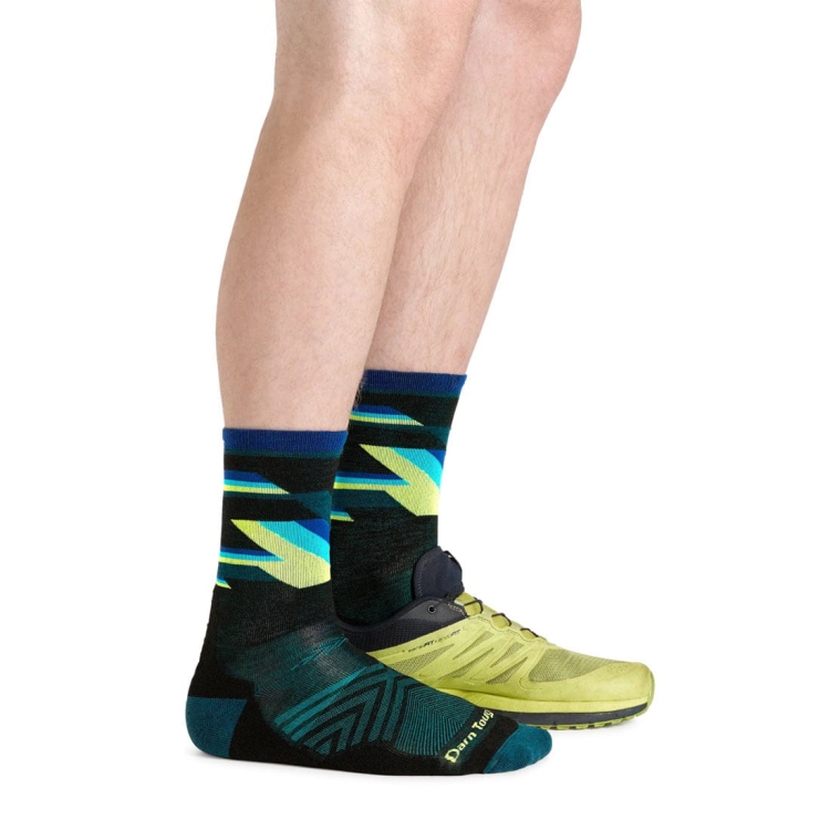 Skarpety Darn Tough Men's Bolt Micro Crew Ultra-Lightweight Running Sock - Black