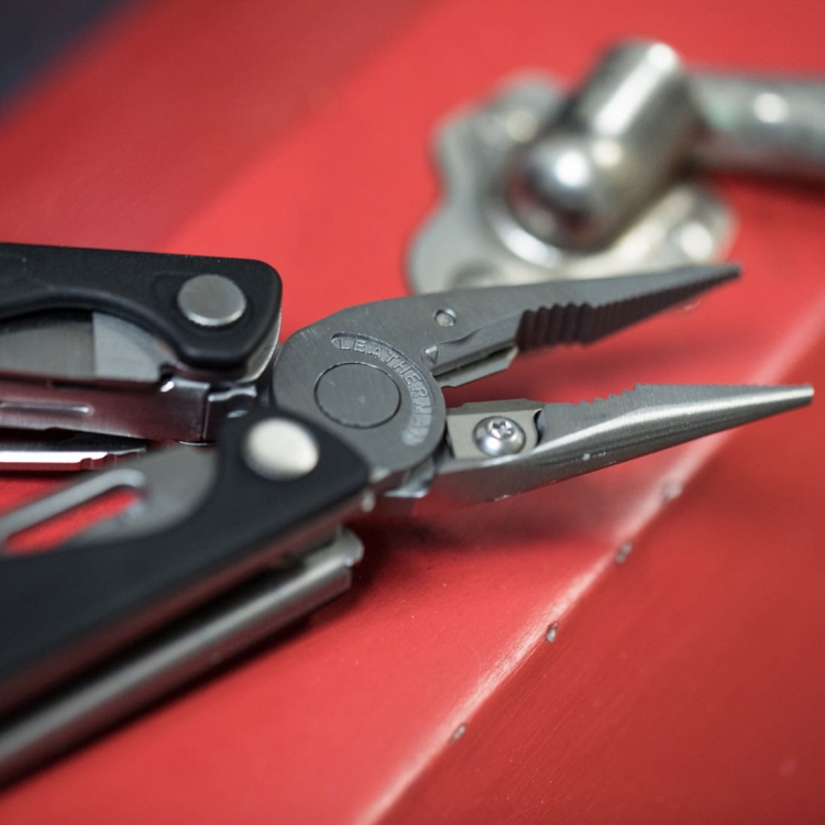 Multitool Leatherman Charge Plus - Stainless Steel