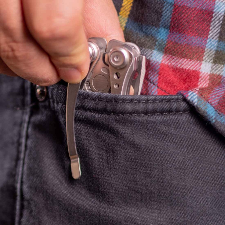 Multitool Leatherman Skeletool