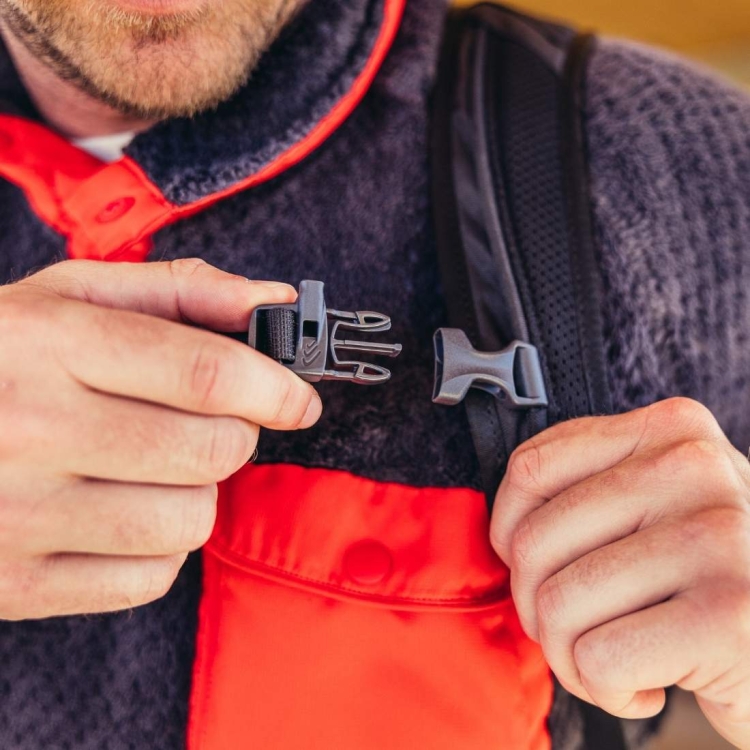 Uniwersalny plecak Gregory Nano 16 – Chalk White