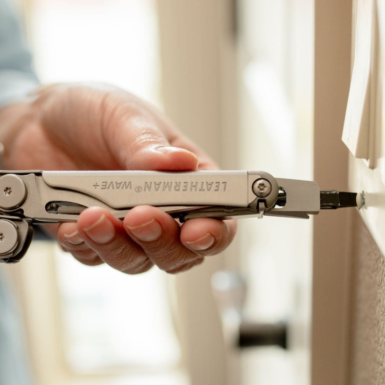 Multitool Leatherman Wave Plus - Stainless Steel