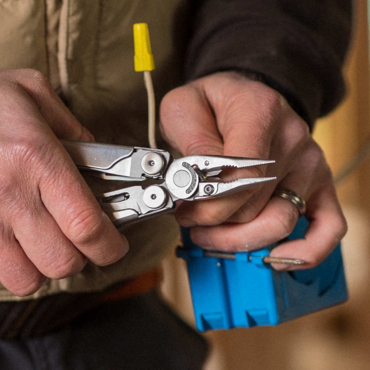 Multitool Leatherman Wave Plus - Stainless Steel