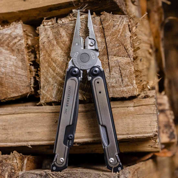 Multitool Leatherman ARC - Black DLC & Stainless Steel