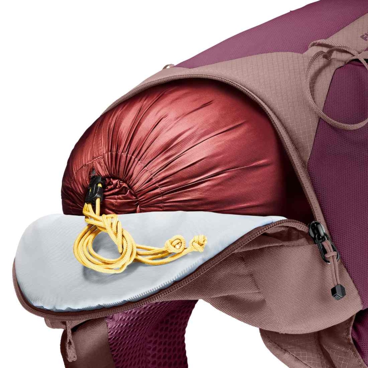 Damski plecak dwukomorowy Deuter Futura Pro 30 SL - Cassis-Ashrose
