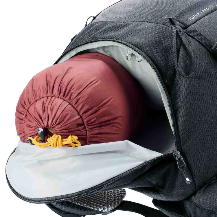 Damski plecak turystyczny Deuter Futura Pro 38 SL - Black