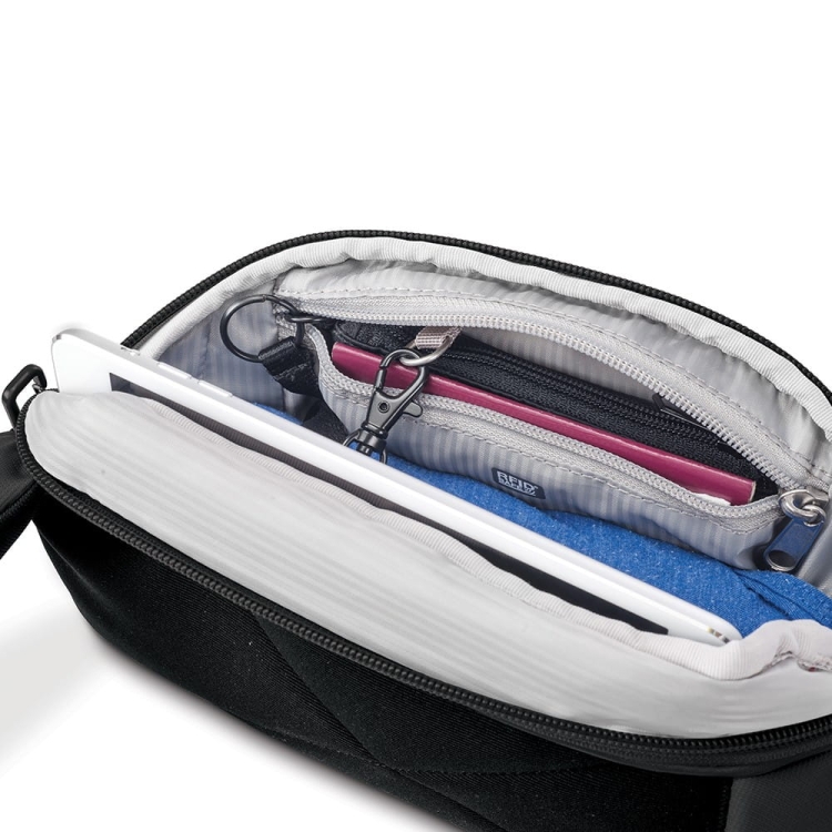 Biodrówka antykradzieżowa Pacsafe Metrosafe LS120 - Black