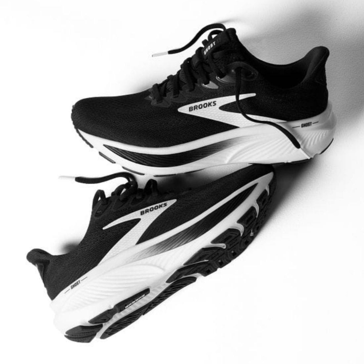 Damskie buty do biegania Brooks Ghost 17 – Black/Grey/White