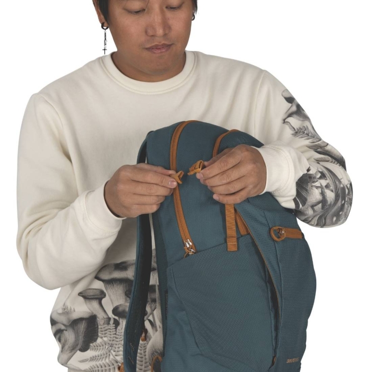 Uniwersalny plecak Osprey Daylite Plus – Iris Pink