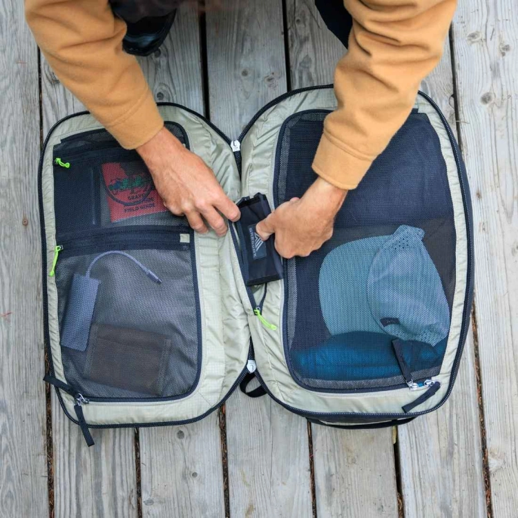 Plecak podróżny Gregory Border 40 – Black Lichen