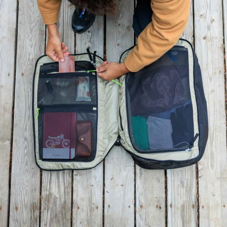 Plecak podróżny Gregory Border 40 – Black Lichen