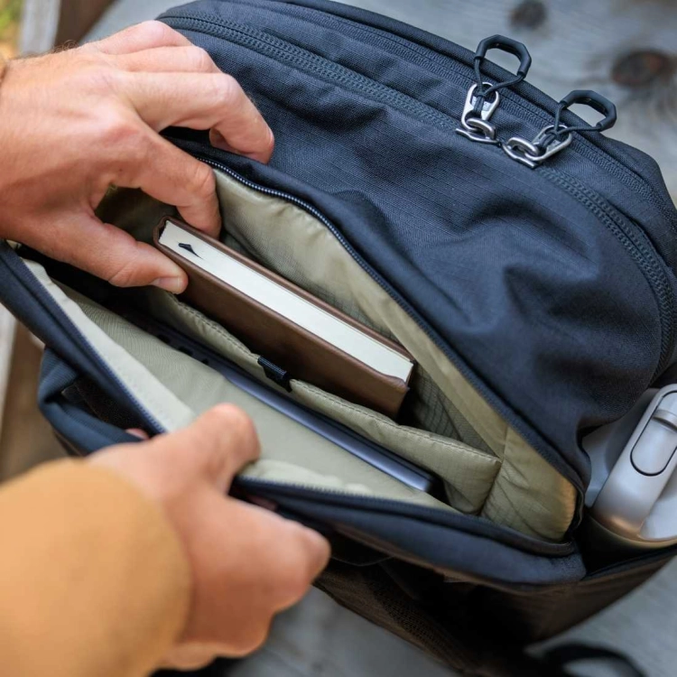 Plecak podróżny Gregory Border 40 – Black Lichen