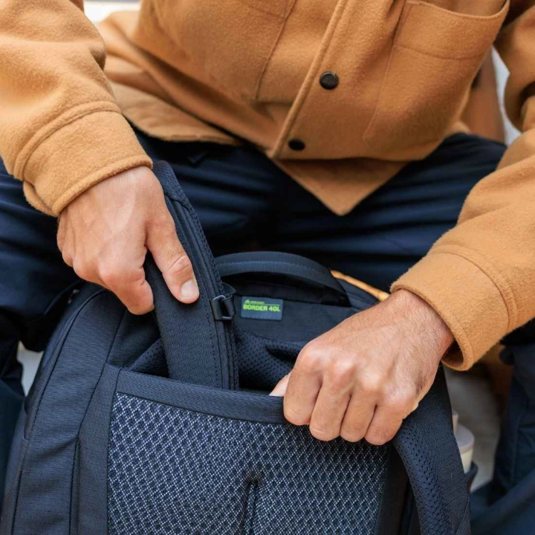 Plecak podróżny Gregory Border 40 – Black Lichen