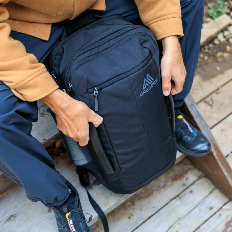 Plecak podróżny Gregory Border 40 – Black Lichen