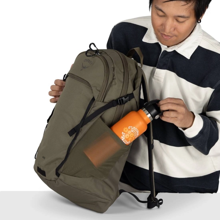 Plecak miejski na laptopa Osprey Axis 24 – Black Shale Grey