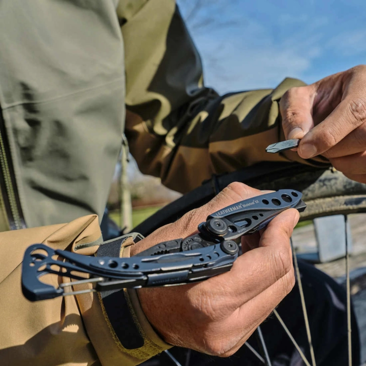 Multitool Leatherman Skeletool CX - Nocturnal