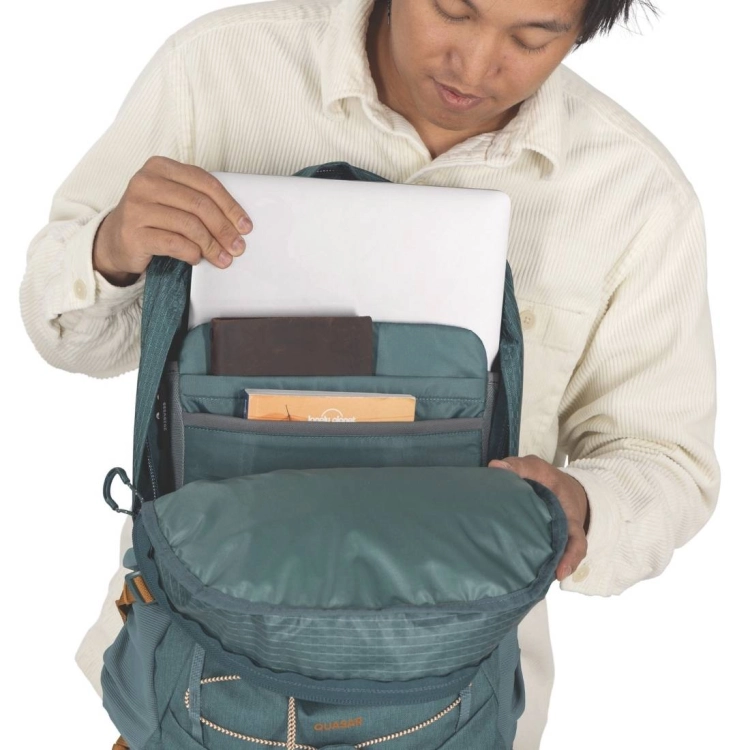 Pojemny plecak na laptopa Osprey Quasar – Torrent Blue Heather