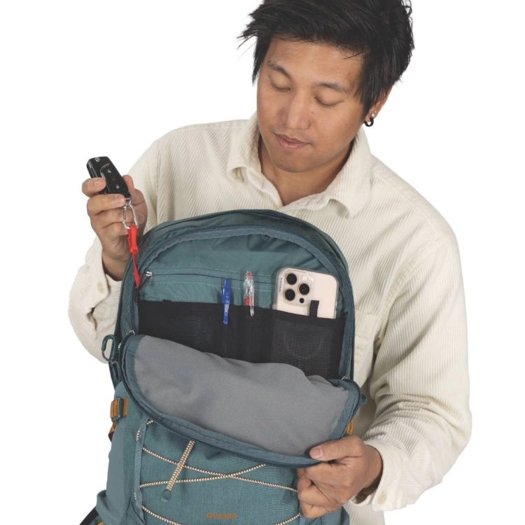 Pojemny plecak na laptopa Osprey Quasar – Torrent Blue Heather