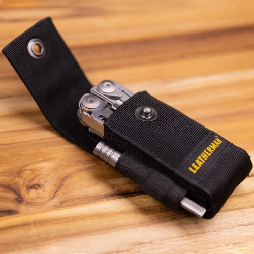 Pokrowiec z kieszeniami Leatherman Nylon Sheath 4 Pocket Medium - Black